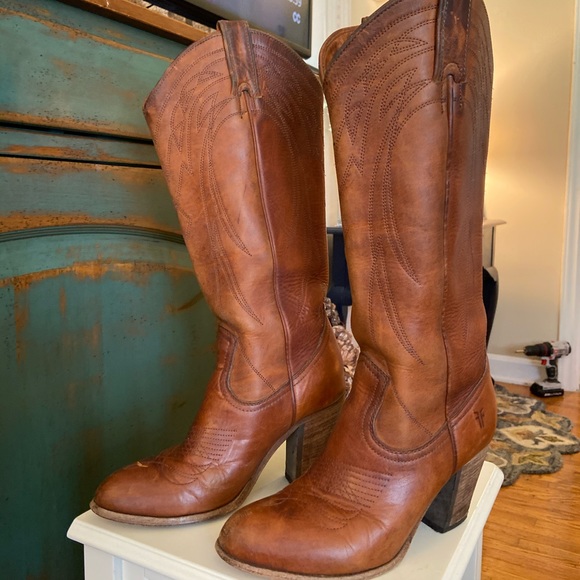 frye taylor pull on boots